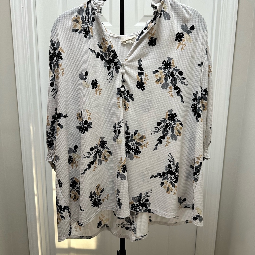 Floral Women's Top - Black and Cream